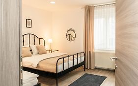 Goodlife Deluxe Apartment